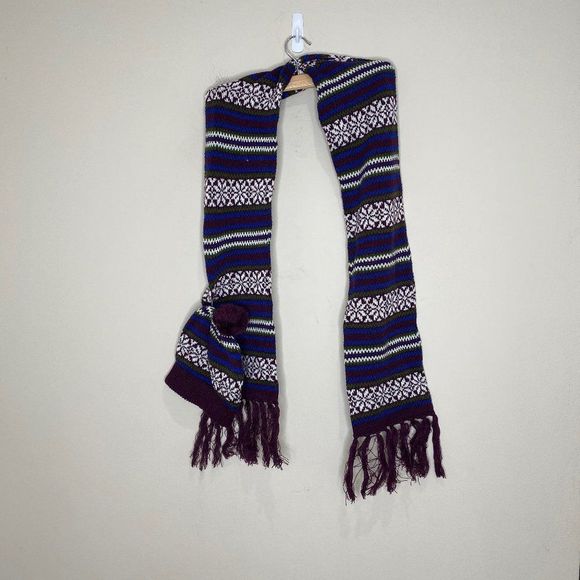 Unbranded Accessories - Set of Scarf and Beanie  NWOT